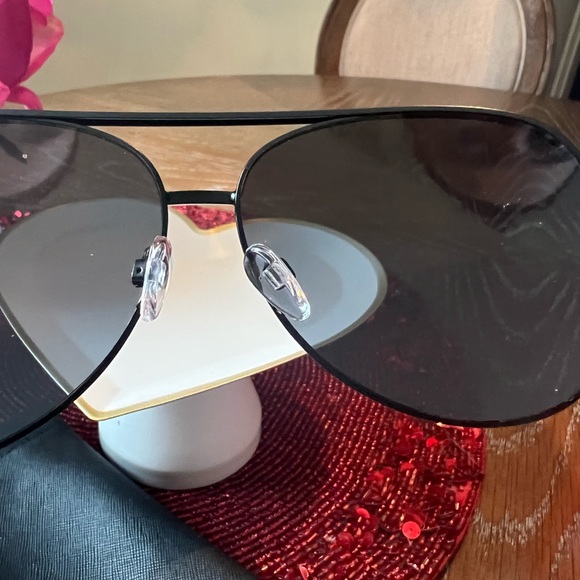 New Quay Australia High Key Aviator Sunglasses in Black 😎 - Picture 5 of 6